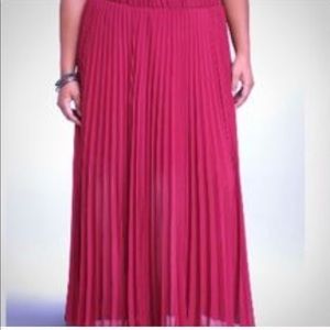 Torrid Size 1 plus sized tulle maxi skirt